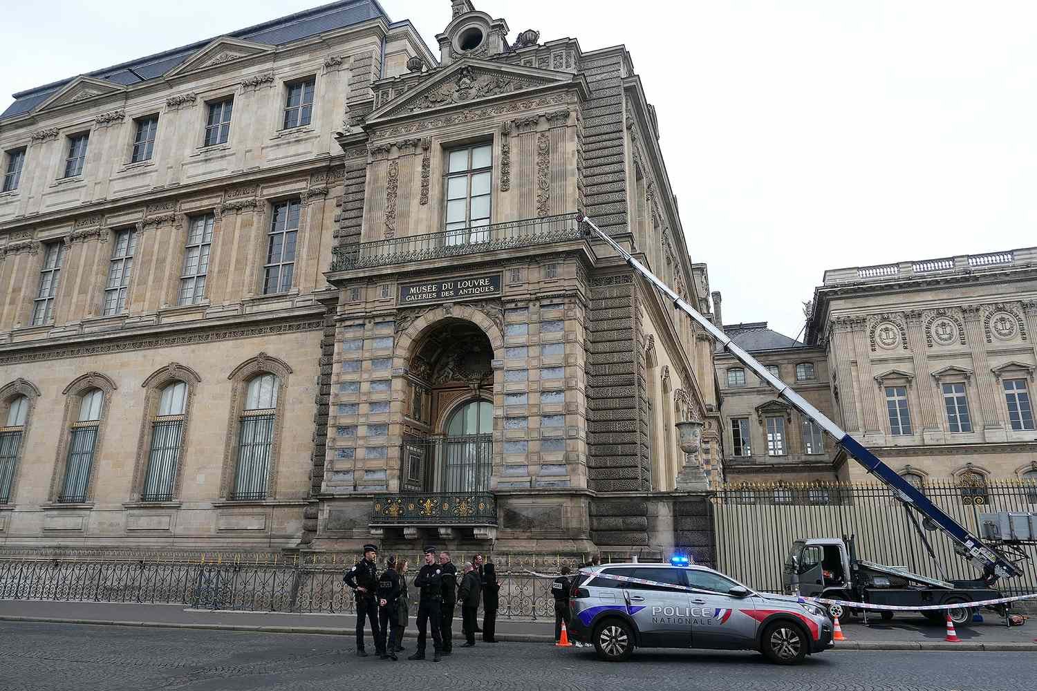 The Louvre Museum in Paris was robbed of jewelry