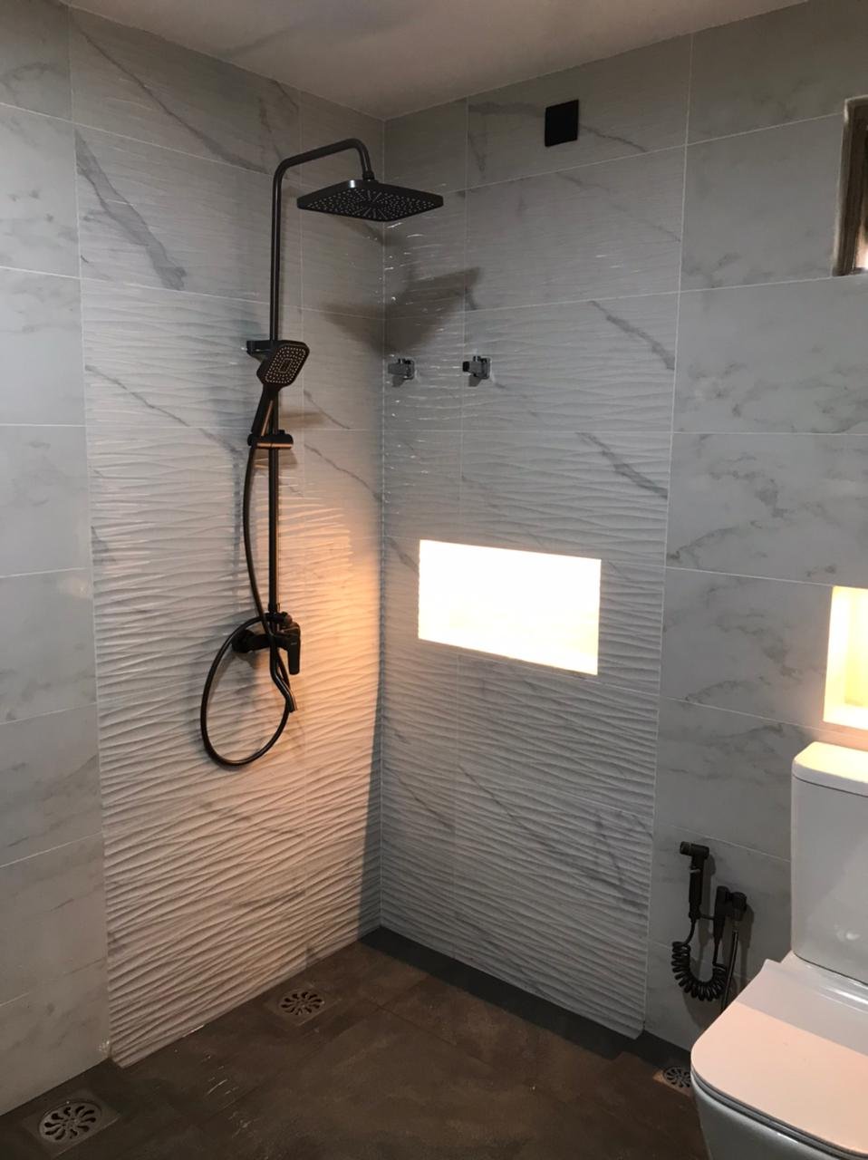 bathroom tile design Kiribathgoda