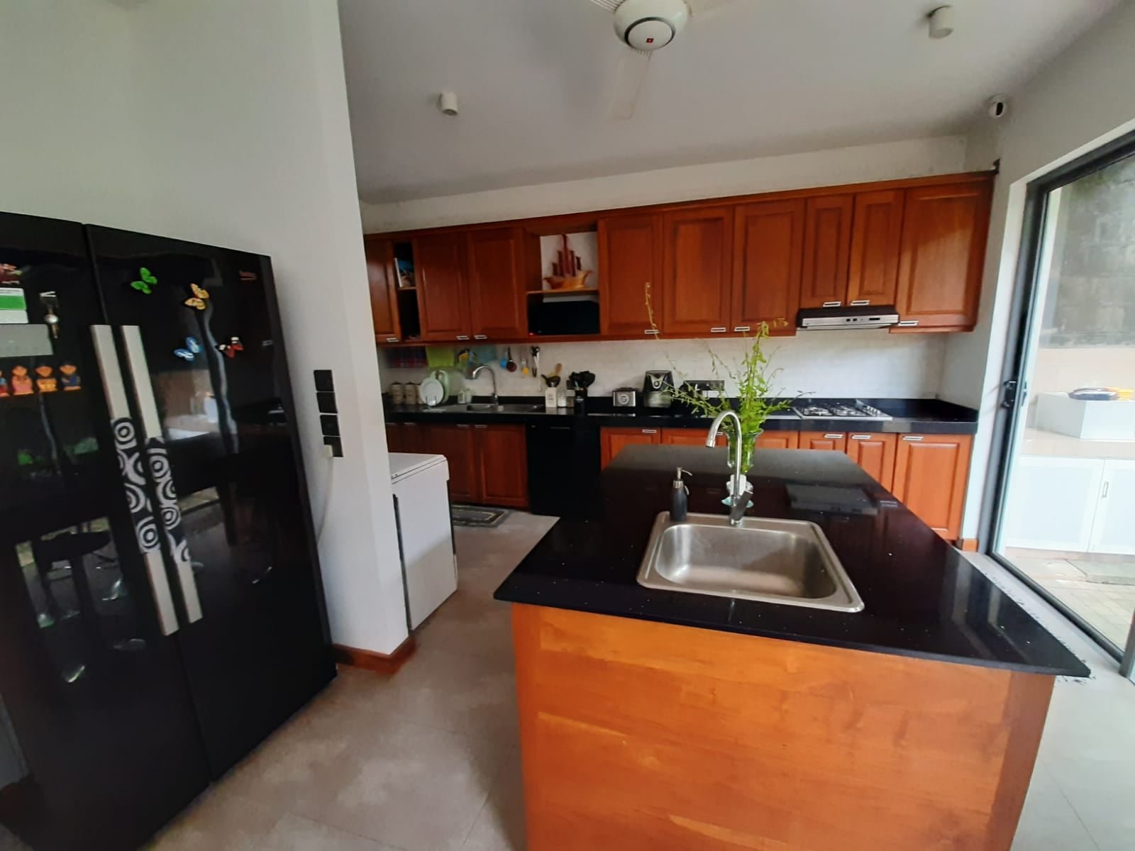 Wooden pantry design and fabrications in kadawatha