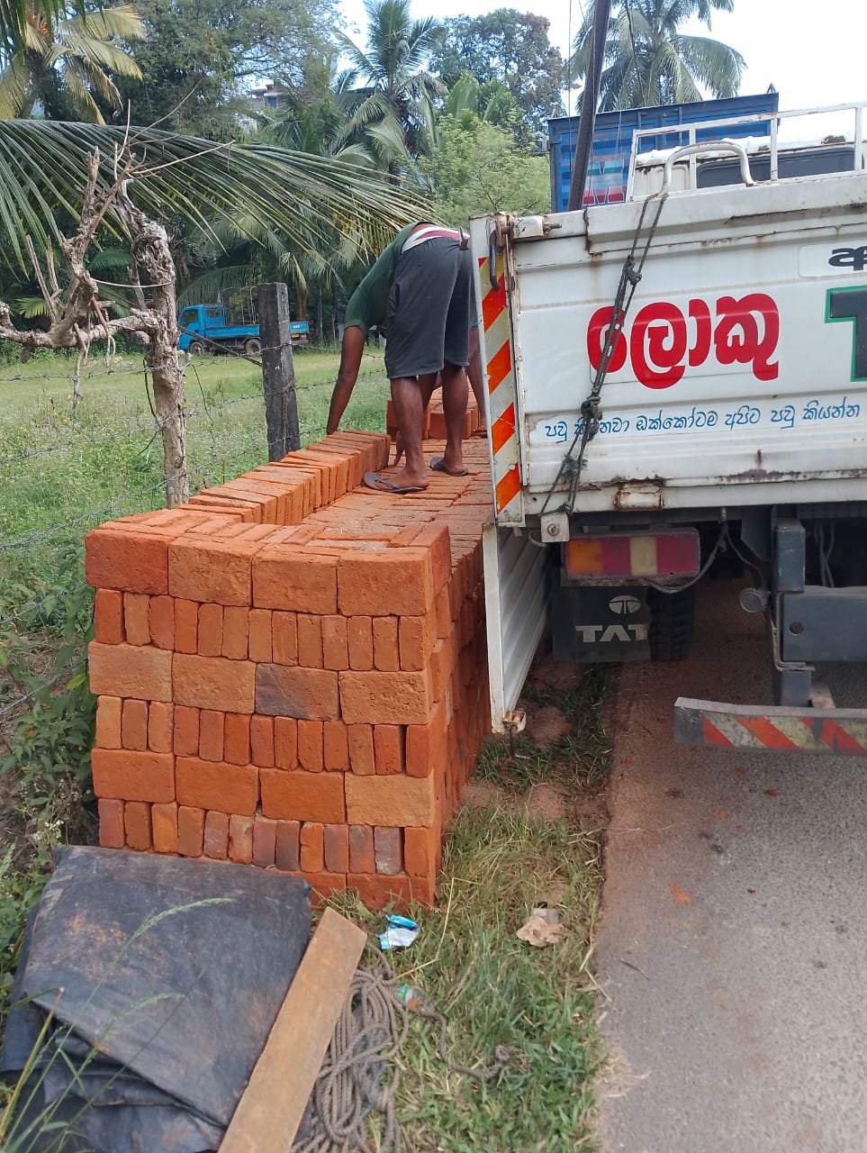 Bricks Suppliers and Manufacturers in puttalam
