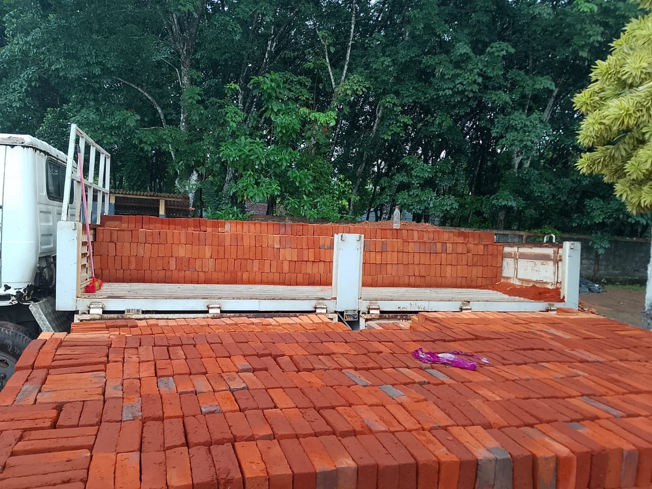 Gadol Suppliers in Saliyawewa