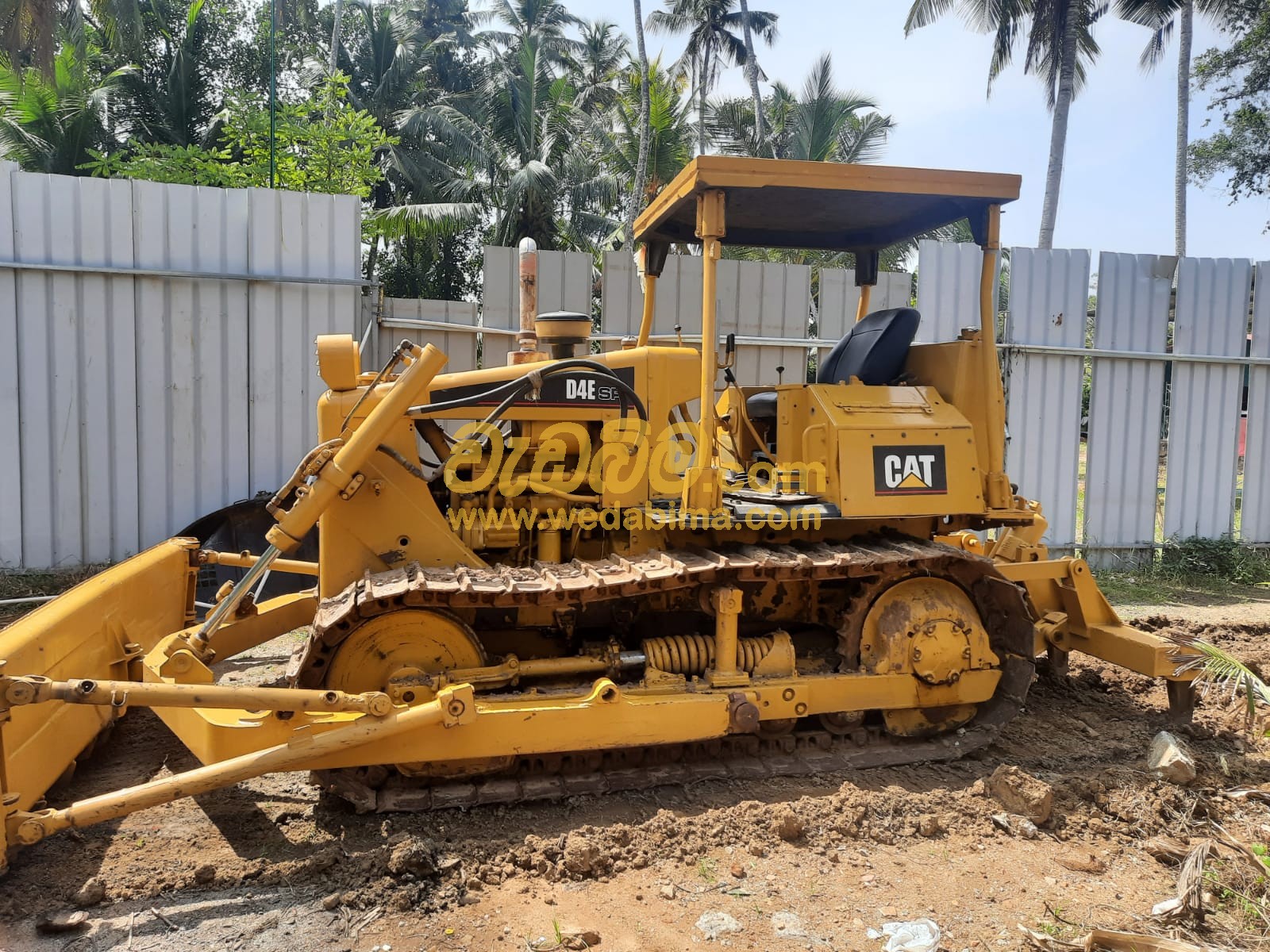 Bulldozer for Rent in Colombo - CAT D4E