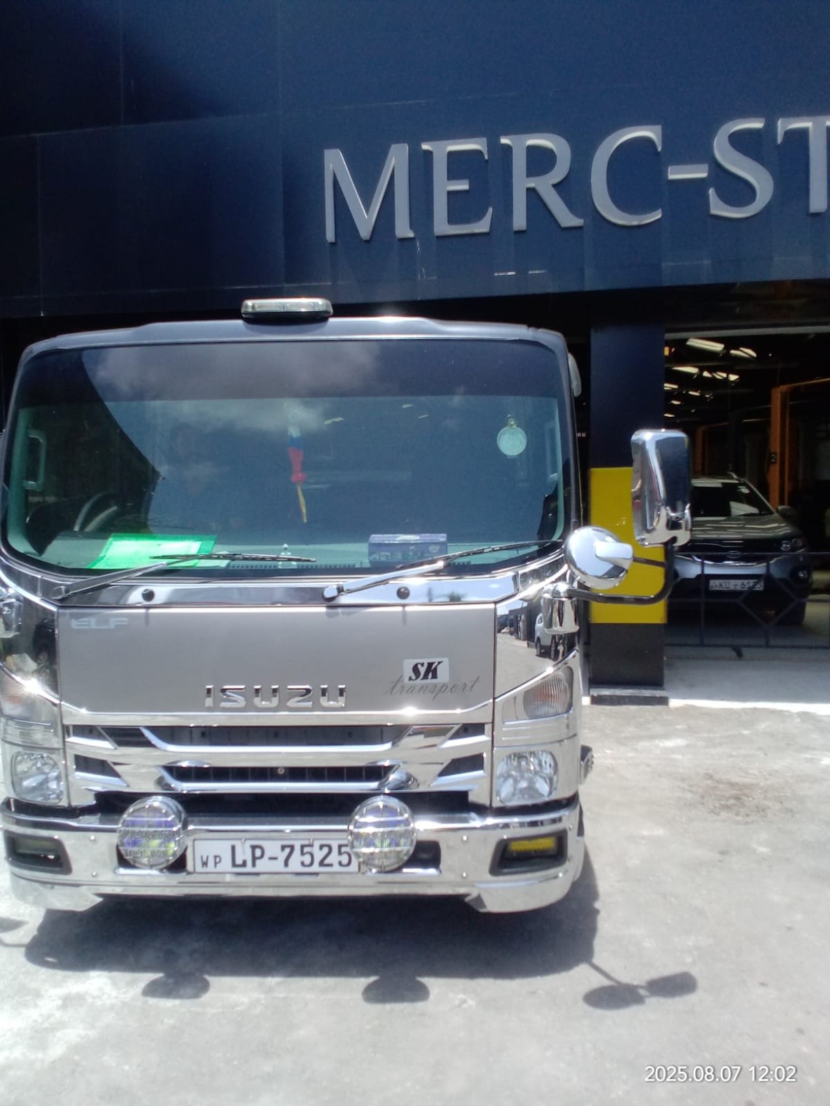 Other image 202508/vehicle-carrier-service-nugegoda-wedabima-4b4ec0afa5.jpeg