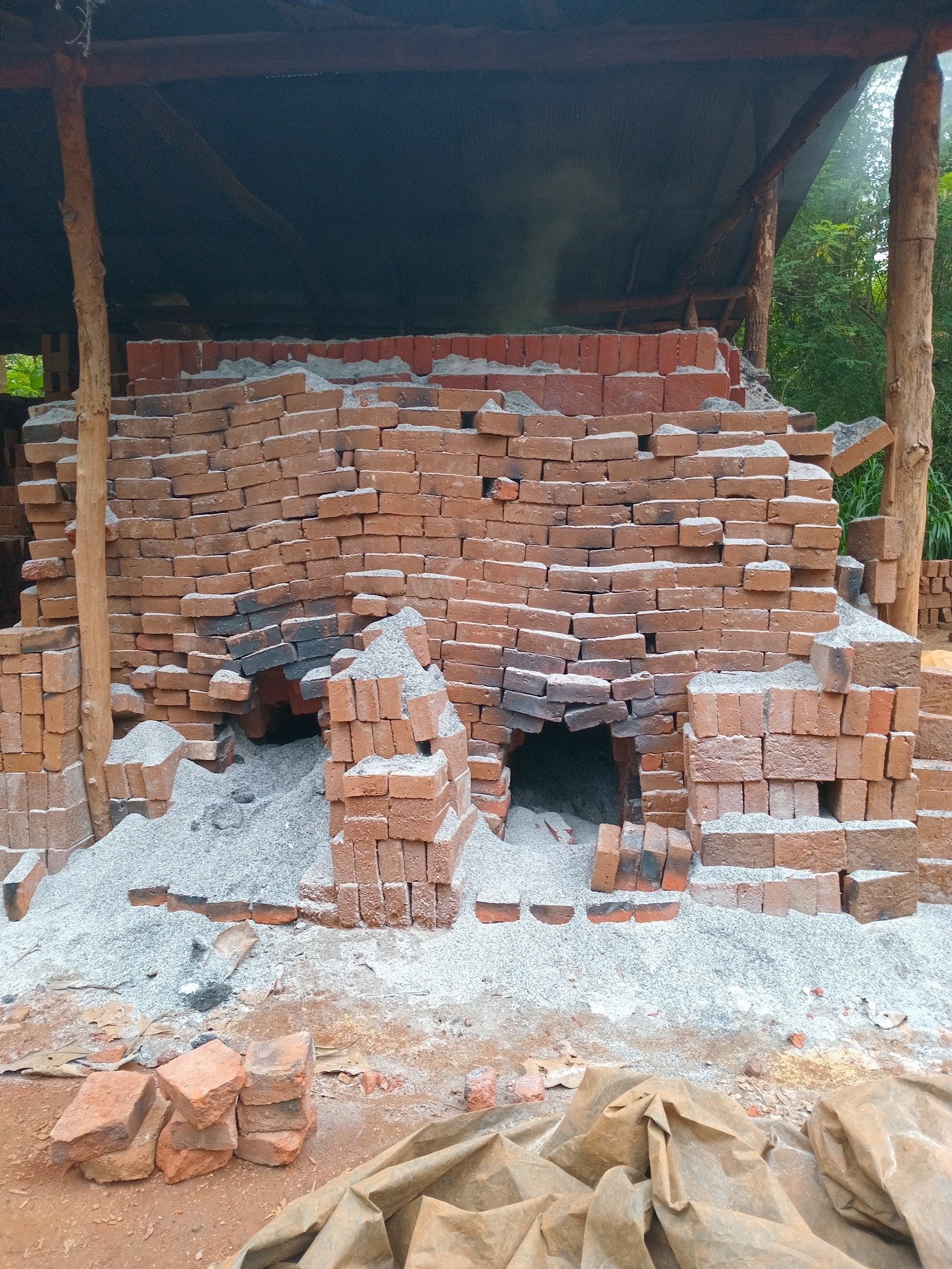 Other image 202509/bricks-blocks-for-sale-in-katugastota-sri-lanka-wedabima-e5af259e94.jpg