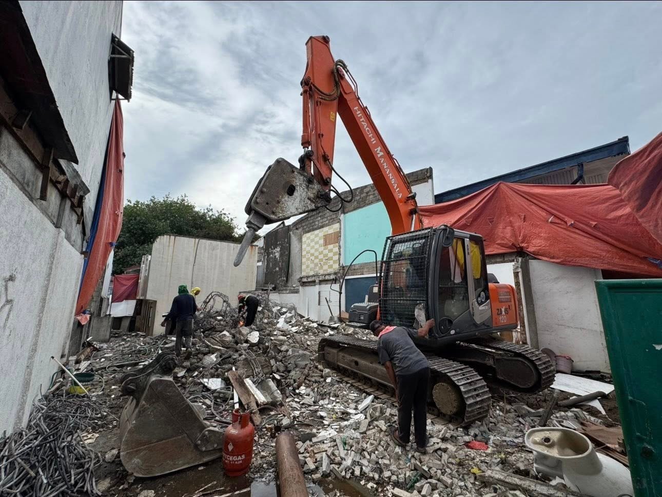 Other image 202509/building-demolition-contractors-in-maharagama-wedabima-82fc1af13b.jpg