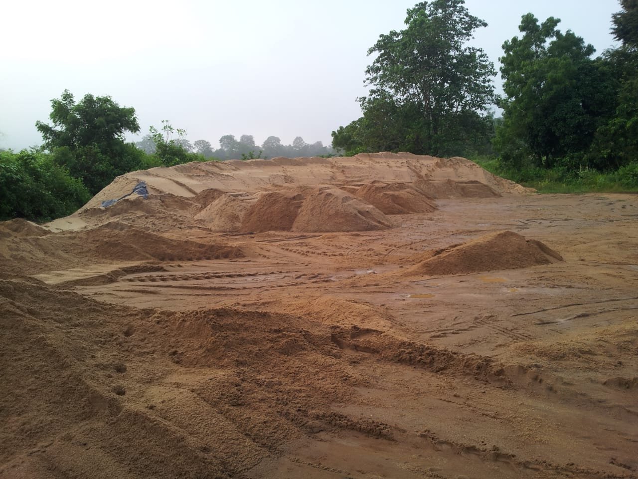 Other image 202509/sand-suppliers-in-matale-ukuwela-wedabima-521f53adb6.jpeg