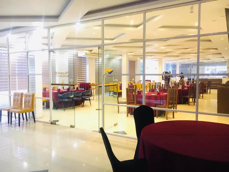 Other image 202509/tempered-glass-installation-service-providers-services-in-colombo-wedabima-4abc6c14ae.jpg