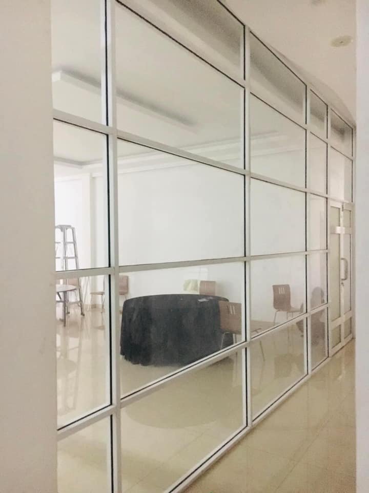 Other image 202509/tempered-glass-installation-service-providers-services-in-colombo-wedabima-4b0d2afe27.jpg