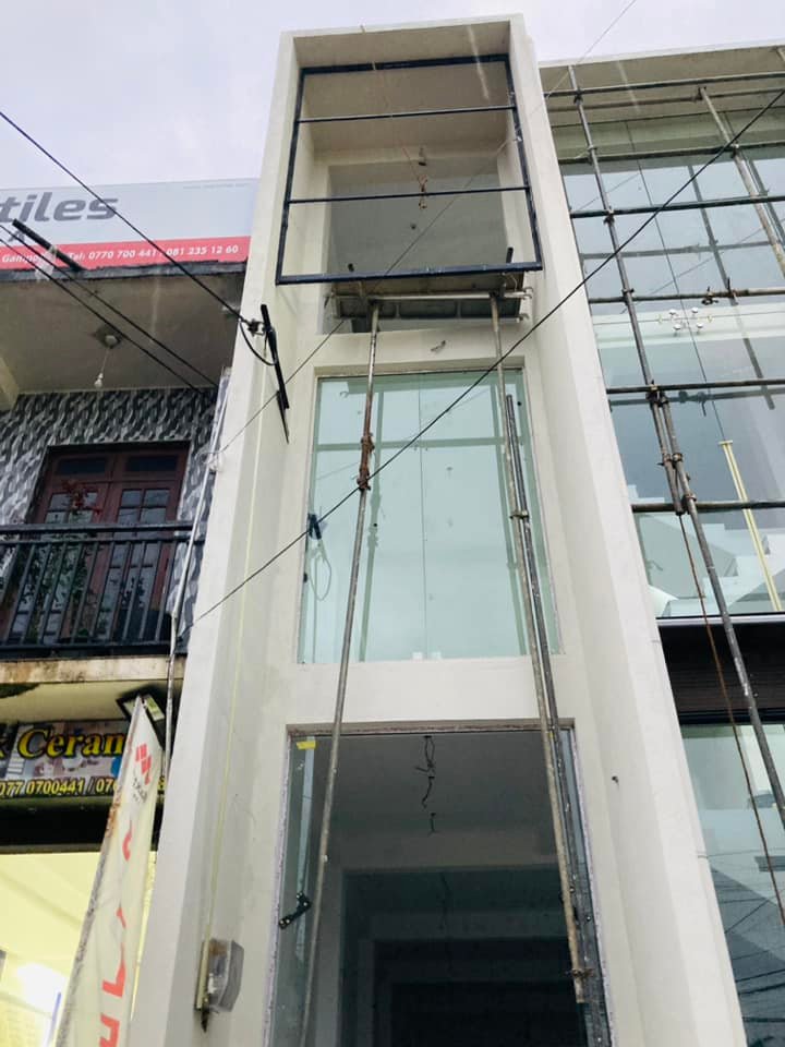 Other image 202509/tempered-glass-installation-service-providers-services-in-colombo-wedabima-fcc42f84e4.jpg