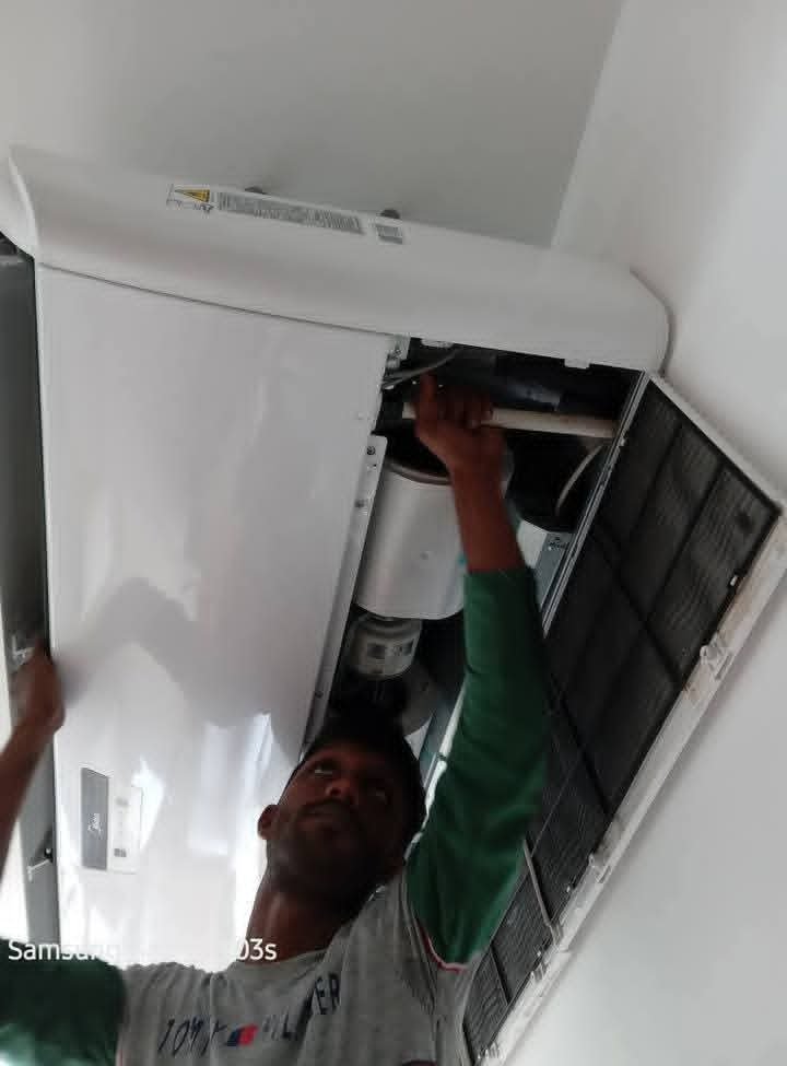 Other image 202510/ac-leak-repair-cost-wadduwa-colombo-wedabima-f74b72e12e.jpeg