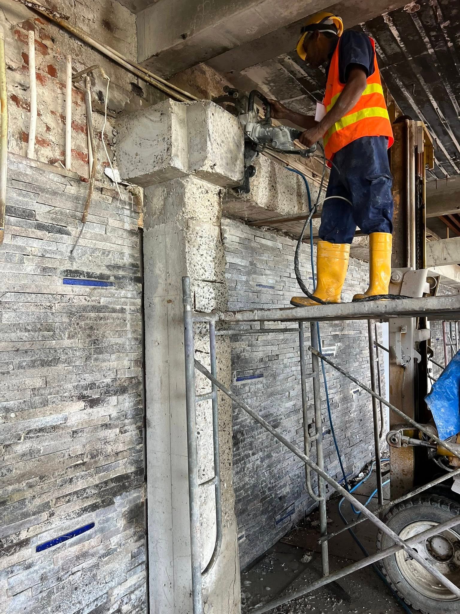 Other image 202510/concrete-wall-cutting-service-price-kandy-wedabima-3ec9b3fbb9.jpg