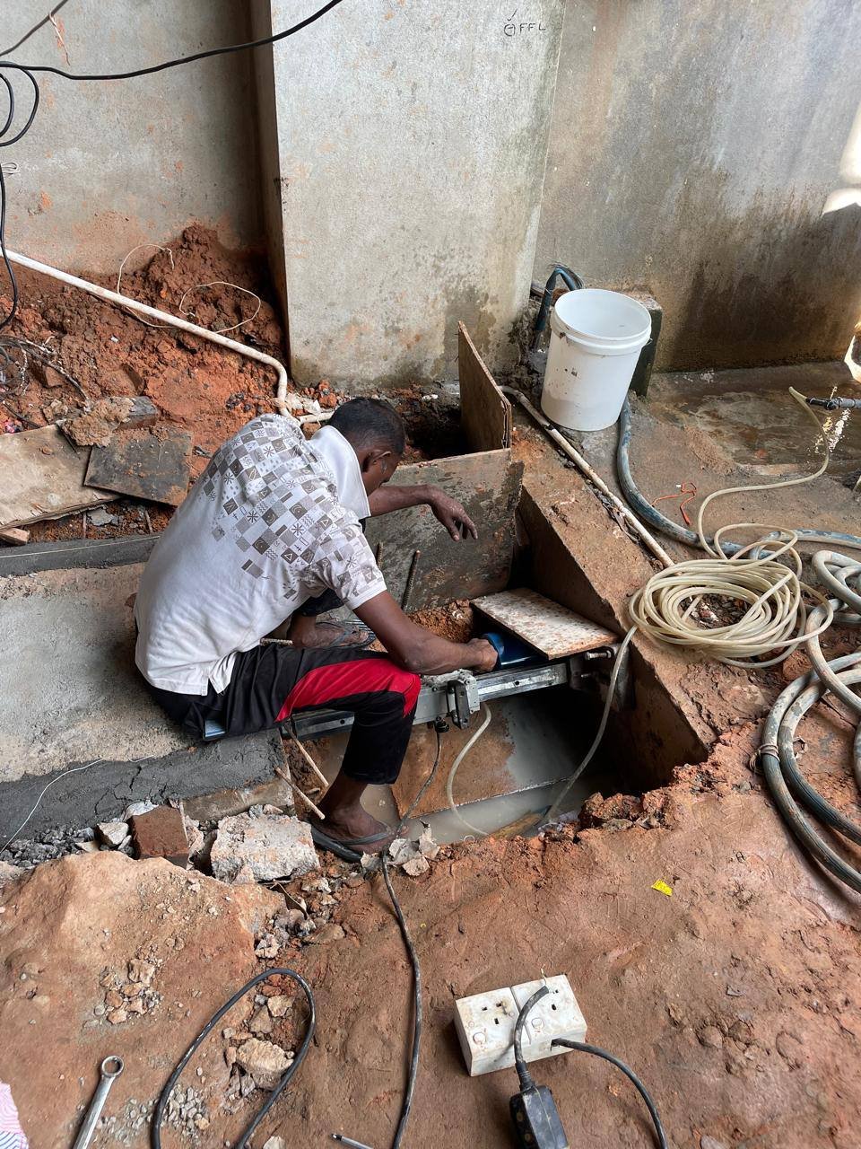 Other image 202510/floor-cutting-contractors-price-in-gampaha-wedabima-6cd7bb6bbb.jpg