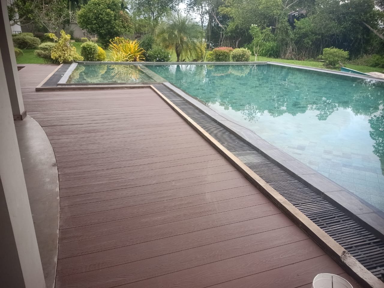 Other image 202510/outdoor-pool-deck-flooring-colombo-wedabima-e550e64609.jpeg