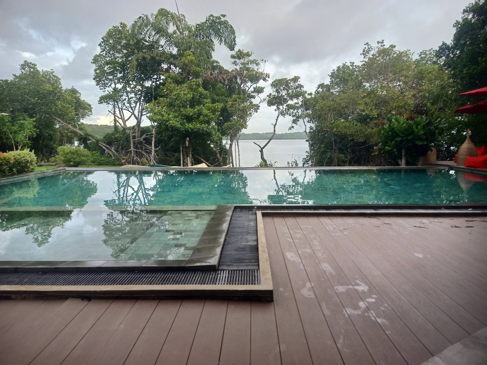 Other image 202510/pool-deck-flooring-design-kotikawatte-colombo-wedabima-247a3f47e3.jpg