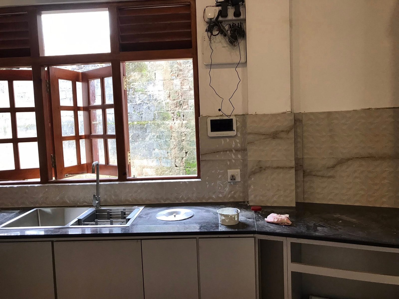 Other image 202512/tile-installation-work-in-delogoda-sri-lanka-wedabima-b1cb5ff9a0.jpg