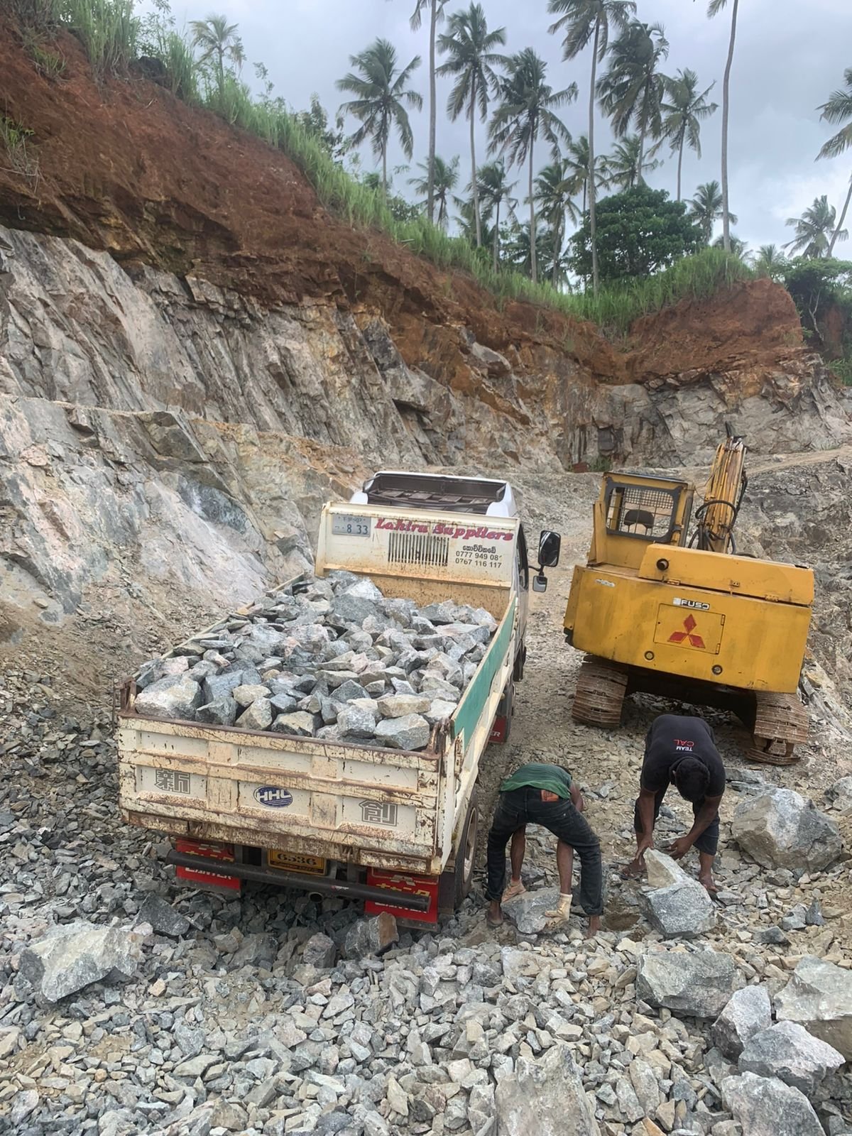 Other image 202602/kalu-gal-suppliers-in-narahenpita-colombo-wedabima-f34c742c92.jpeg